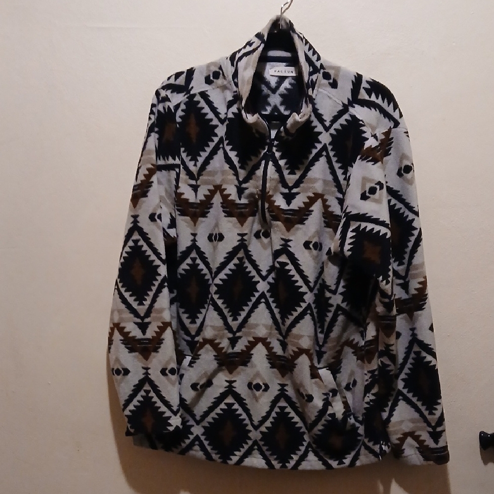 PacSun Geometric Fleece Jacket in Black and Cream